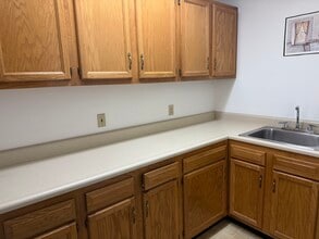 871 N Hanover St, Pottstown, PA for lease Interior Photo- Image 2 of 10