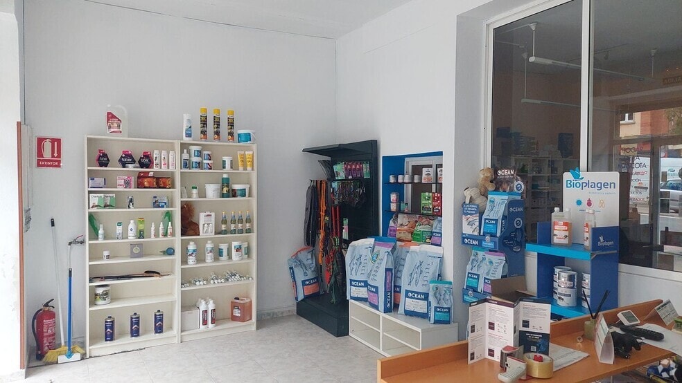 Retail in Segovia, Segovia for lease - Interior Photo - Image 1 of 1