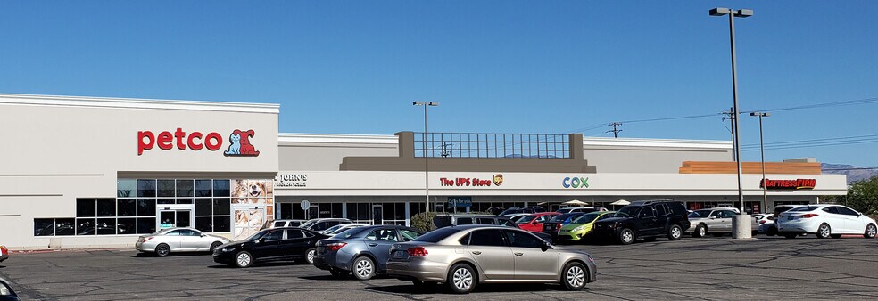 5355-5455 E Broadway Blvd, Tucson, AZ à louer - Photo du bâtiment - Image 3 de 13