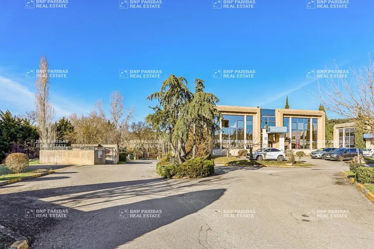 Office in Meyreuil for lease Building Photo- Image 1 of 35