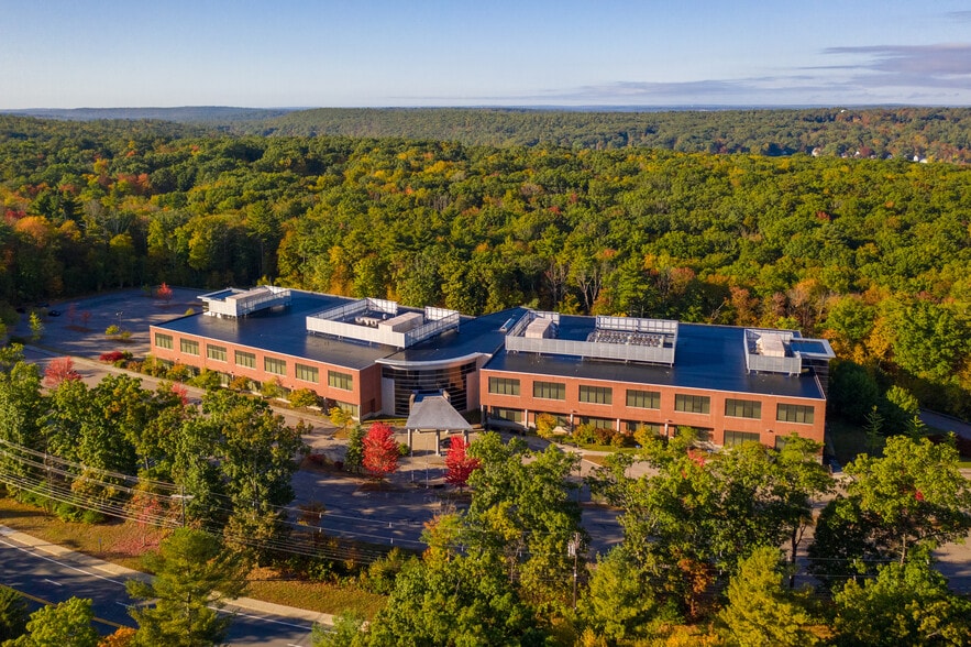 52 South St, Hopkinton, MA for lease - Building Photo - Image 2 of 11