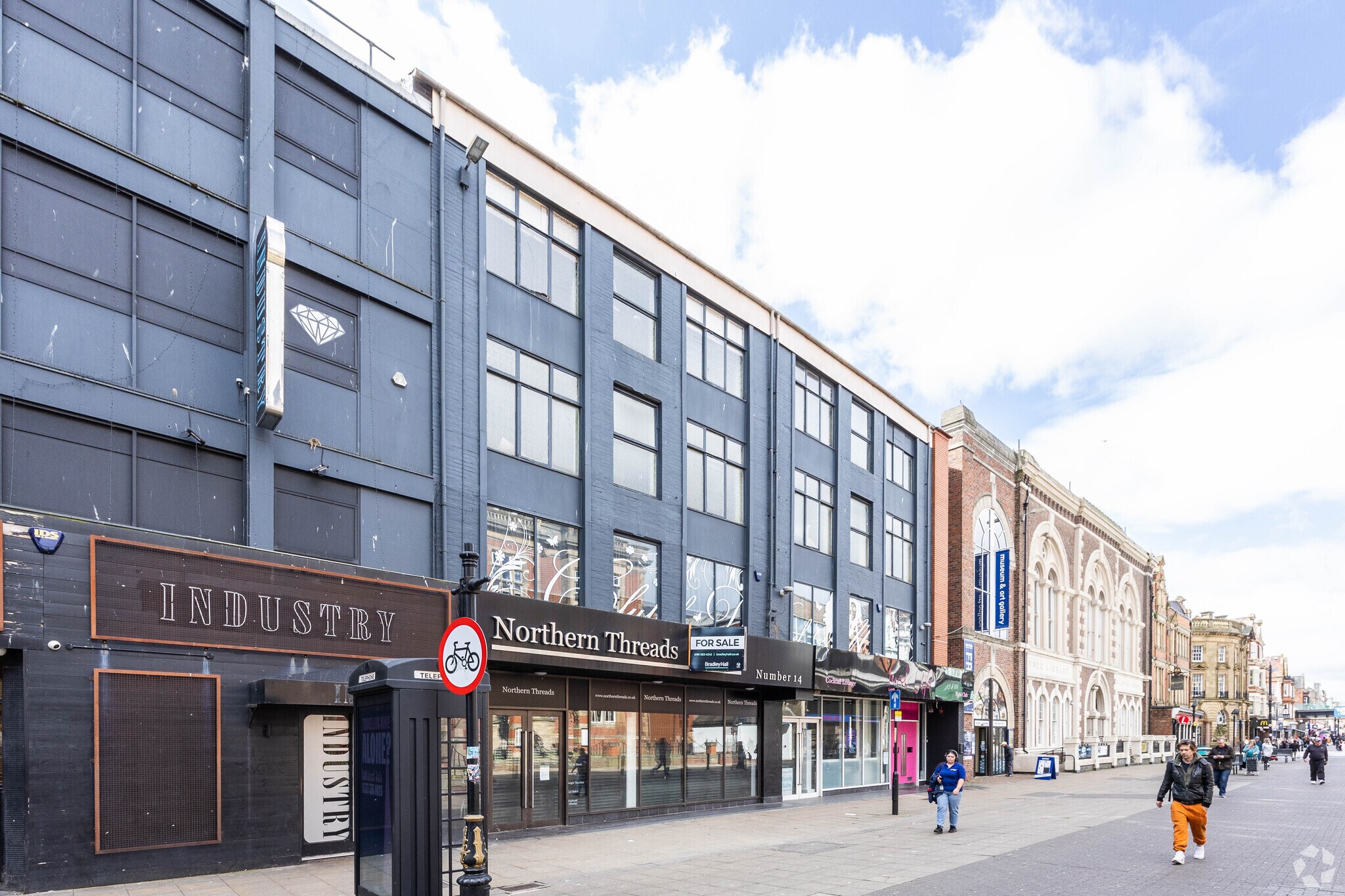 12-14 Ocean Rd, South Shields à vendre Photo principale- Image 1 de 4