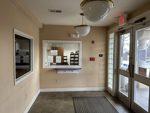 195 Bristol Oxford Valley Rd, Langhorne, PA for sale Interior Photo- Image 2 of 11