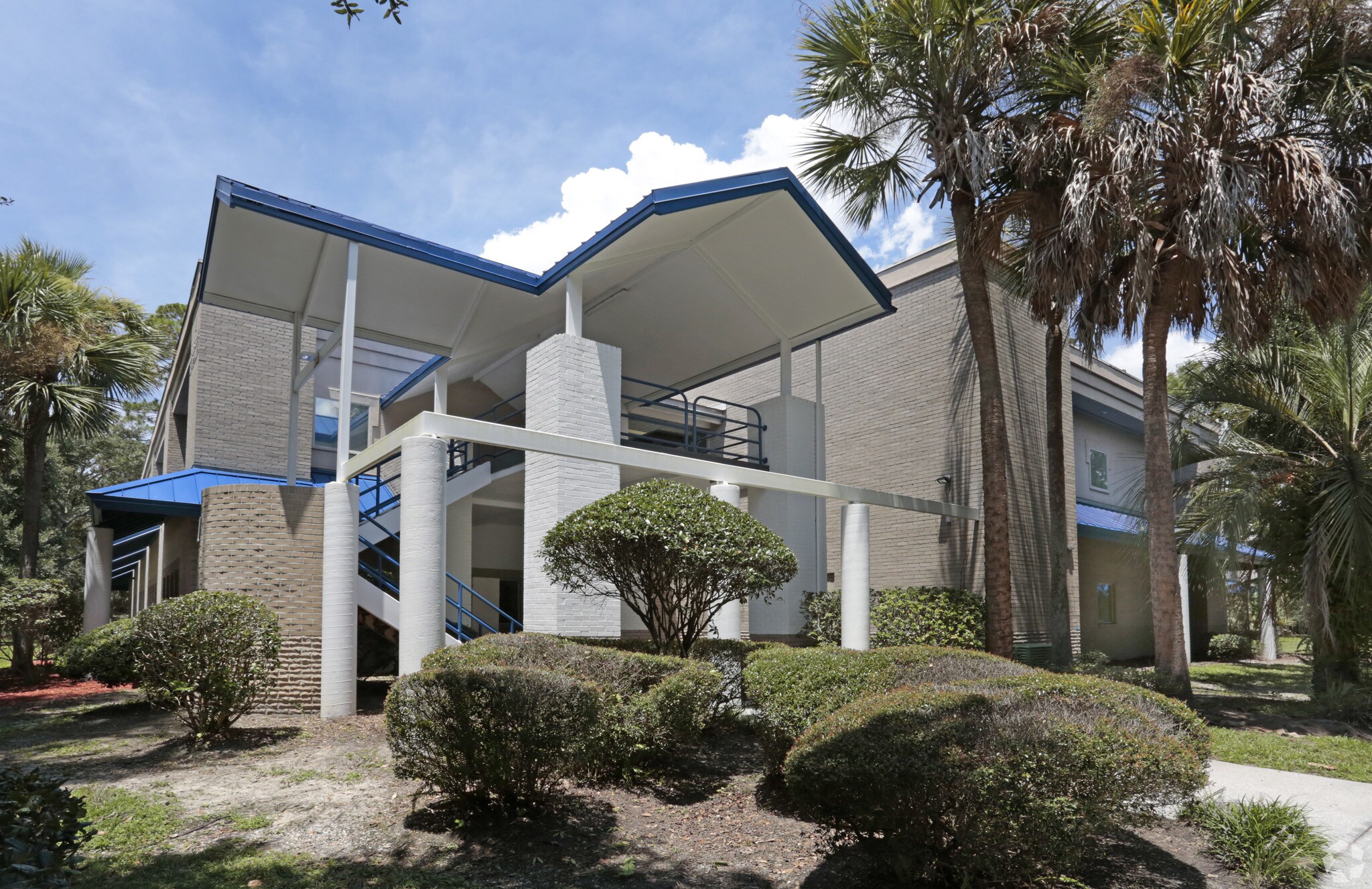 4237 Salisbury Rd, Jacksonville, FL à louer Photo principale- Image 1 de 27