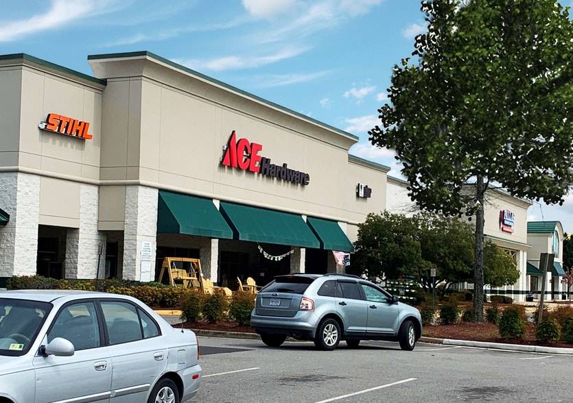 1-60 Town Center Way, Hampton, VA for lease - Building Photo - Image 3 of 14