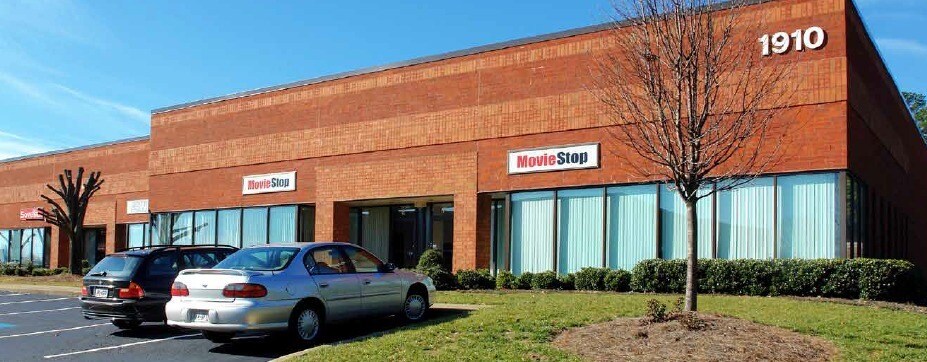 2010 Cobb International Blvd, Kennesaw, GA for lease - Primary Photo - Image 2 of 5