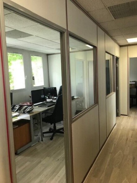 Bureau dans Montrouge à louer - Photo intérieure - Image 2 de 5