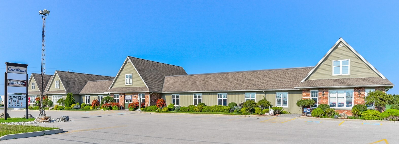 384-386 Arthur St S, Elmira, ON for lease Primary Photo- Image 1 of 2