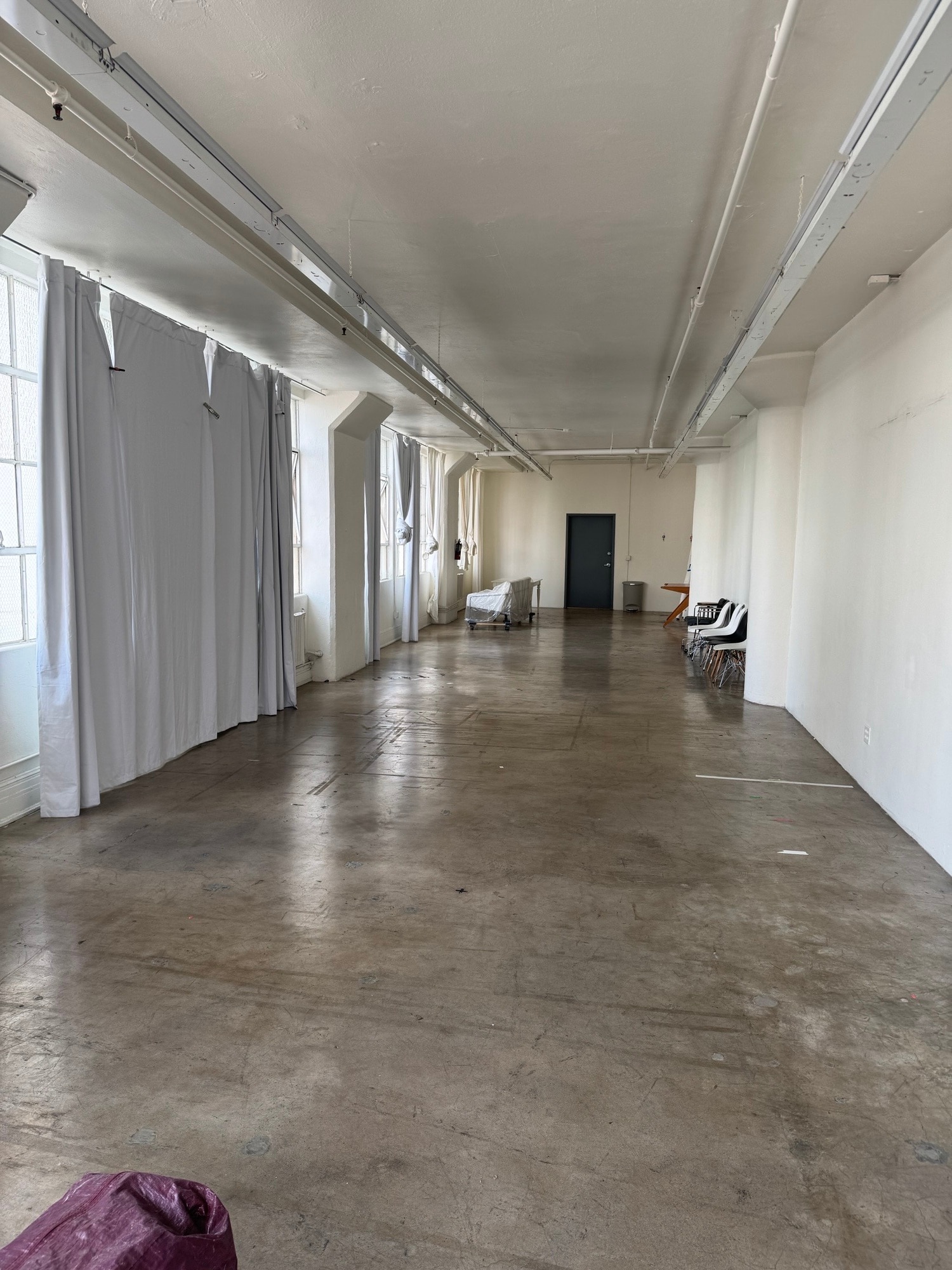 719 S Los Angeles St, Los Angeles, CA for lease Interior Photo- Image 1 of 3