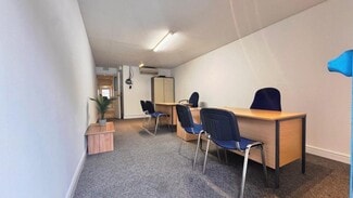 Plus de détails pour 17-17A Walm Ln, Londres - Commerce de détail à louer