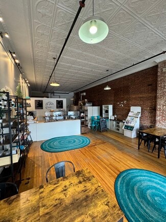 More details for 146 Maine st, Brunswick, ME - Retail for Lease