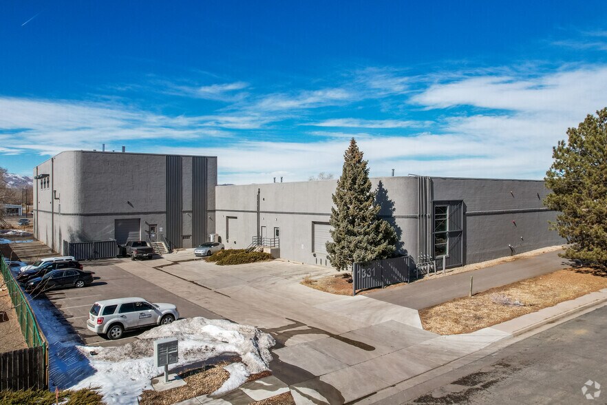 1331 Red Cedar Cir, Fort Collins, CO à louer - Photo du bâtiment - Image 2 de 16