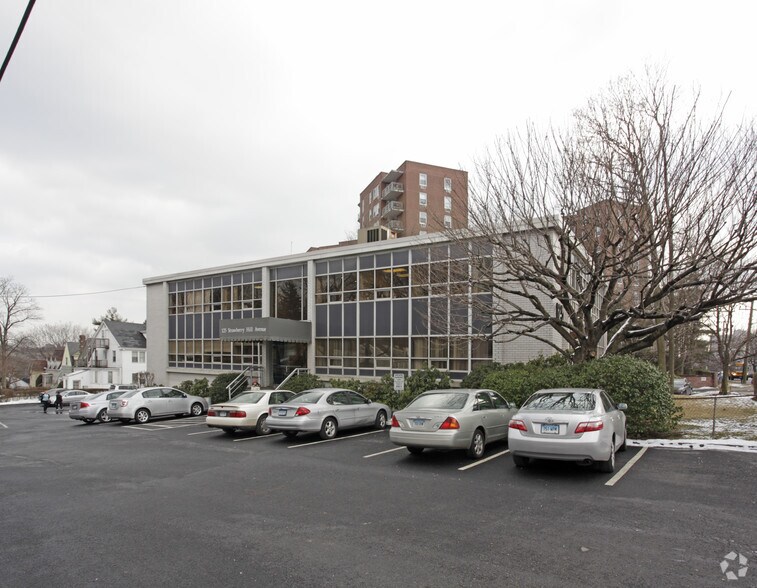 125 Strawberry Hill Ave, Stamford, CT à vendre - Photo du bâtiment - Image 2 de 4