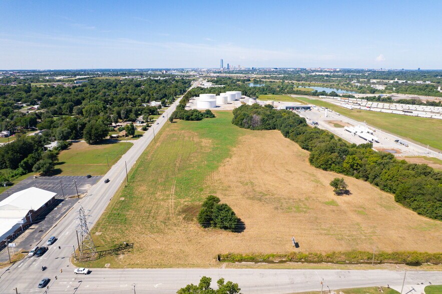 4201 E Reno Ave, Oklahoma City, OK à vendre - Photo du bâtiment - Image 2 de 8