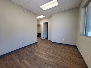 2517 N Frazier St, Conroe, TX à louer Photo intérieure- Image 1 de 7