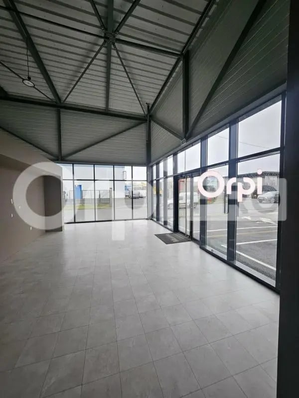 Commerce de détail dans Cormontreuil à louer Photo intérieure- Image 1 de 5