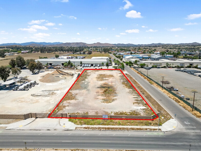 1980 Goetz Rd, Perris, CA for lease - Building Photo - Image 3 of 12