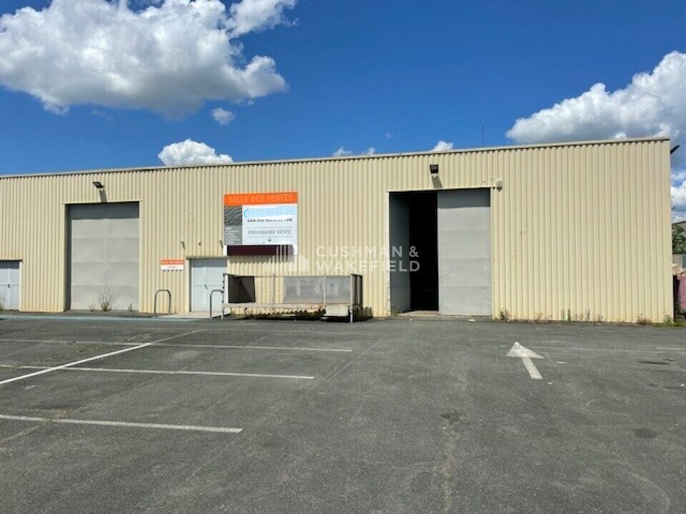 Flex in Saint-Loubès for sale Building Photo- Image 1 of 15