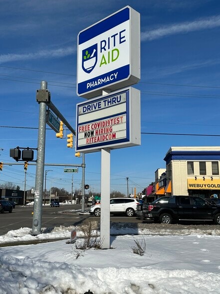 4410 S Division Ave, Grand Rapids, MI for lease - Building Photo - Image 3 of 3