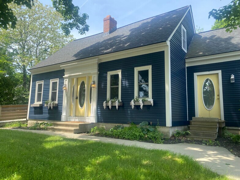 82 Portland Rd, Kennebunk, ME à vendre - Photo du bâtiment - Image 1 de 17