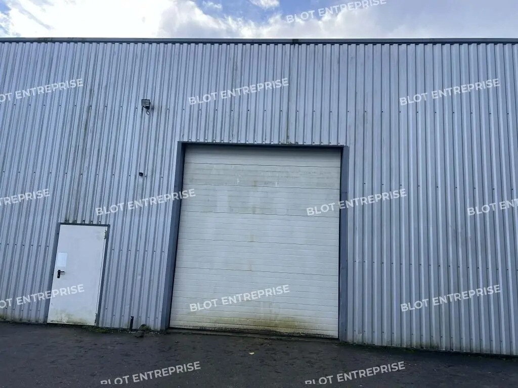 Flex in Noyal-sur-Vilaine for lease Primary Photo- Image 1 of 5