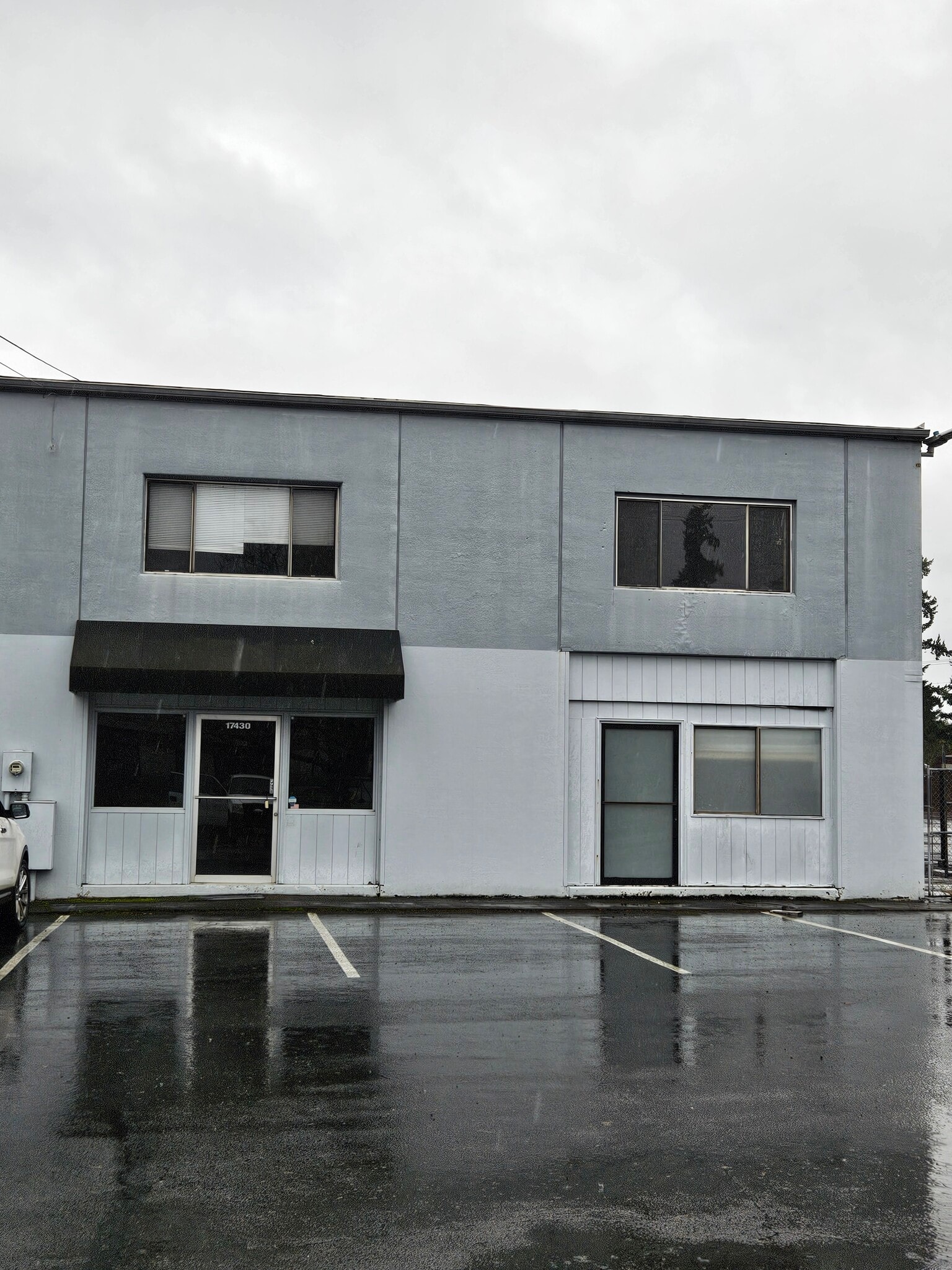 17360-17430 SW 63rd Ave, Lake Oswego, OR for lease Building Photo- Image 1 of 3