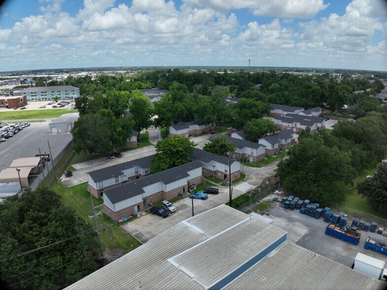 150 Shady Arbors Cir, Houma, LA à vendre - Communauté Matterport - Image 2 de 20