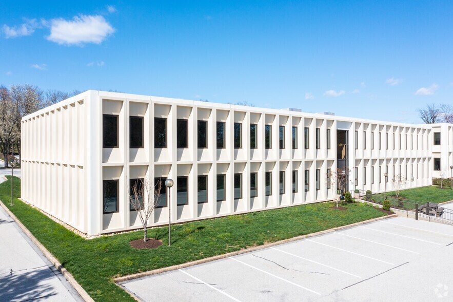 681 Moore Rd, King Of Prussia, PA for lease - Primary Photo - Image 1 of 22