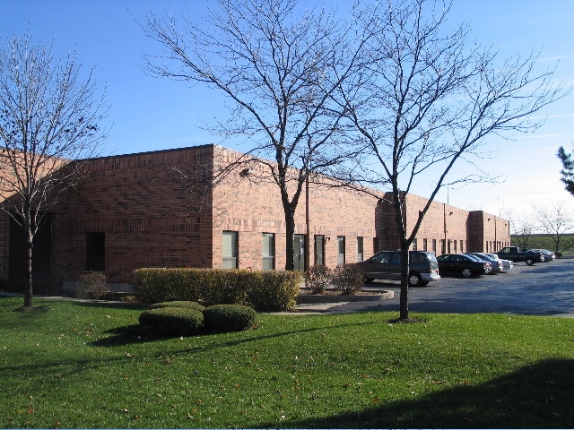 1817 Morse Blvd, Schaumburg, IL for lease - Building Photo - Image 1 of 1