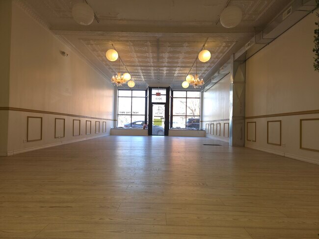 More details for 3013 W Armitage Ave, Chicago, IL - Retail for Lease