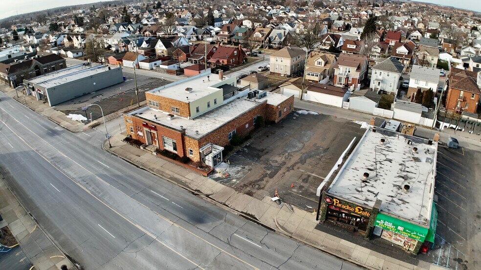 5401 Schaefer Rd, Dearborn, MI à louer - Photo du bâtiment - Image 2 de 24