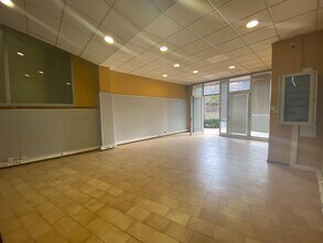 Commerce de détail dans La Roca del Vallès, Barcelona à louer Photo intérieure- Image 1 de 6