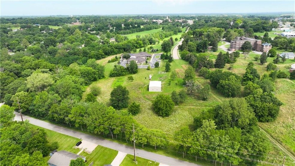 301 Franciscan Way, Savannah, MO for sale - Building Photo - Image 3 of 50