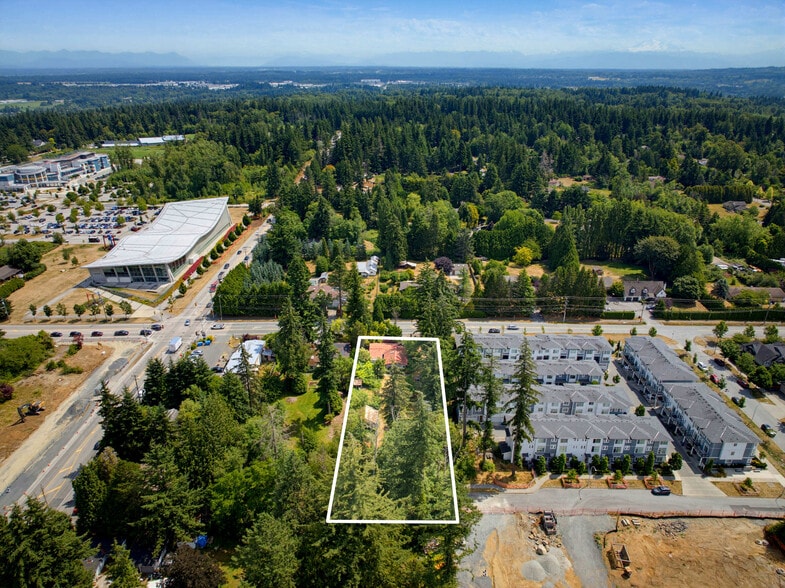 2339 168 St, Surrey, BC for sale - Primary Photo - Image 1 of 11