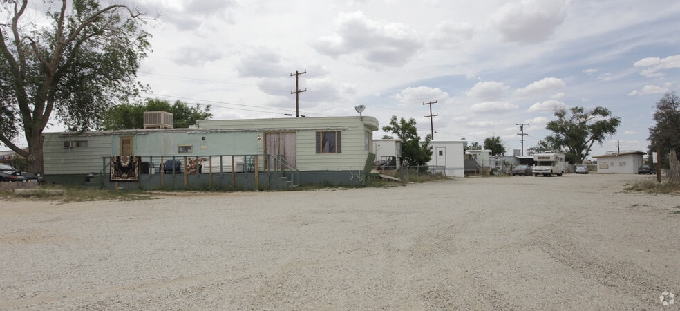 11398 B Bartlett Ave, Adelanto, CA for sale - Primary Photo - Image 1 of 19