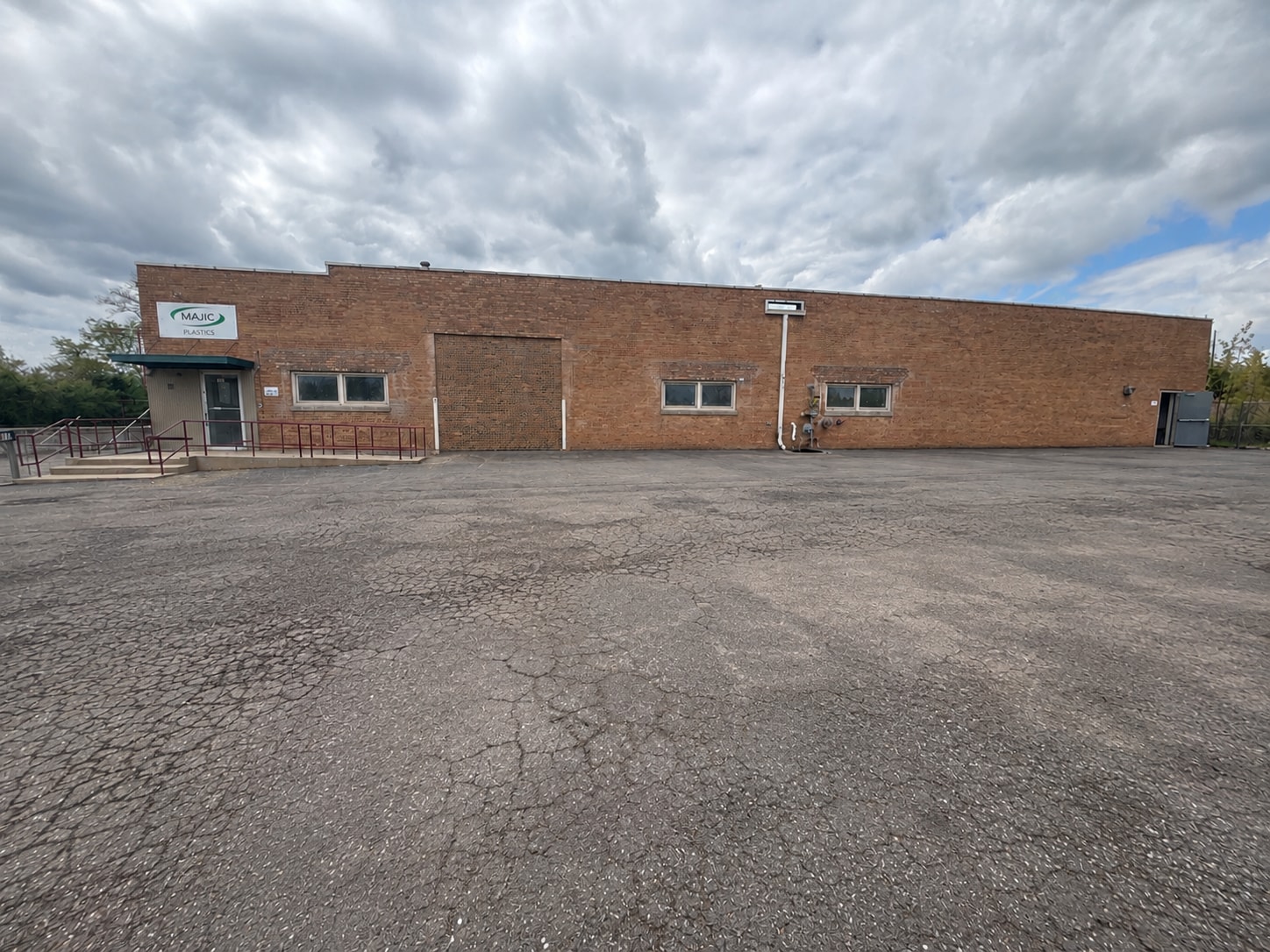 315 N 9th St, St Charles, IL for lease Interior Photo- Image 1 of 9