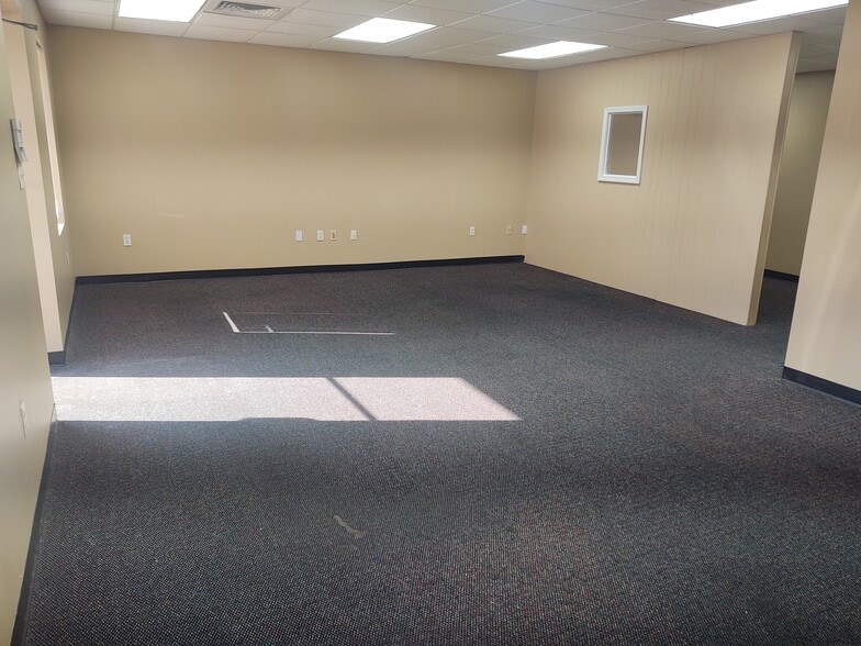 909 Highland Ave, Selma, AL for sale - Interior Photo - Image 3 of 8