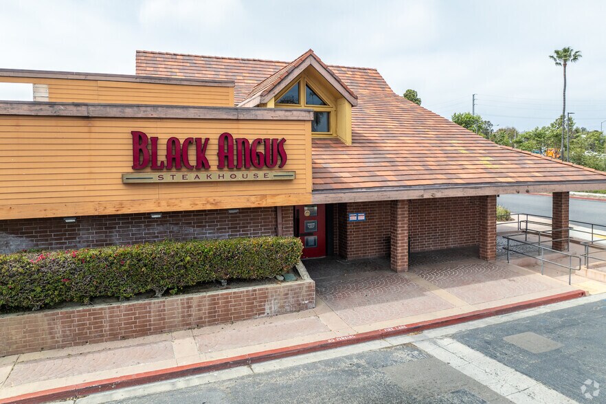 4718 Telephone Rd, Ventura, CA for sale - Building Photo - Image 2 of 5