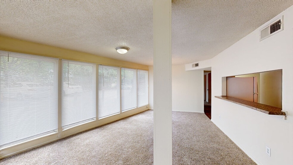 491 N Highland St, Memphis, TN for sale - Matterport 3D Scan - Image 2 of 24