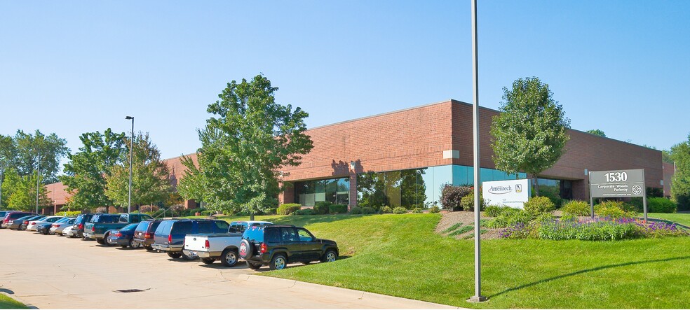 1530 Corporate Woods Pky, Uniontown, OH for lease - Building Photo - Image 1 of 13