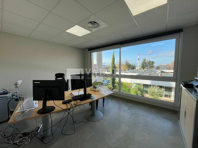 21 Avenue Lamartine, Les Pennes-Mirabeau for lease - Building Photo - Image 3 of 31