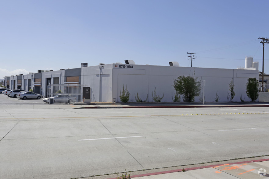 10750-10768 Lower Azusa Rd, El Monte, CA for lease - Primary Photo - Image 1 of 5