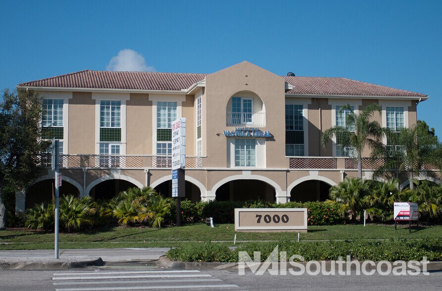 7000 SE Federal Hwy, Stuart, FL à louer - Photo du bâtiment - Image 1 de 15