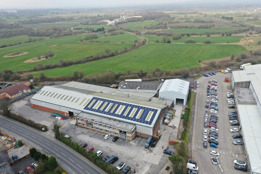 Ashton Rd, Warrington à louer - Photo du bâtiment - Image 2 de 6