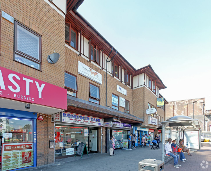 South St, Romford for sale - Building Photo - Image 3 of 9