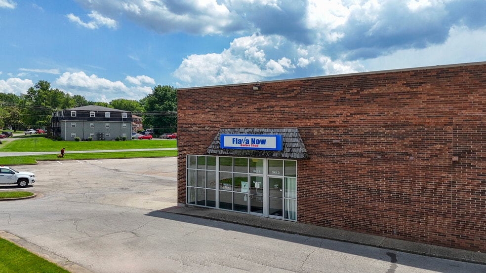 3449 Breckenridge Ln, Louisville, KY à louer - Photo du bâtiment - Image 2 de 18