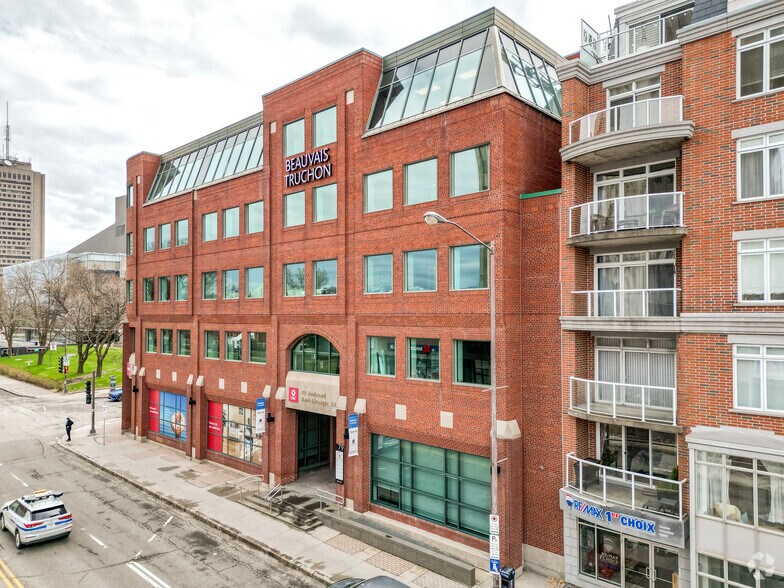 79 Boul René-Lévesque E, Québec, QC à louer - Photo du bâtiment - Image 3 de 3