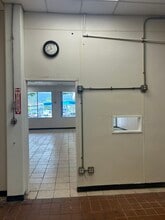 74-5586 Palani Rd, Kailua Kona, HI for lease Interior Photo- Image 2 of 9