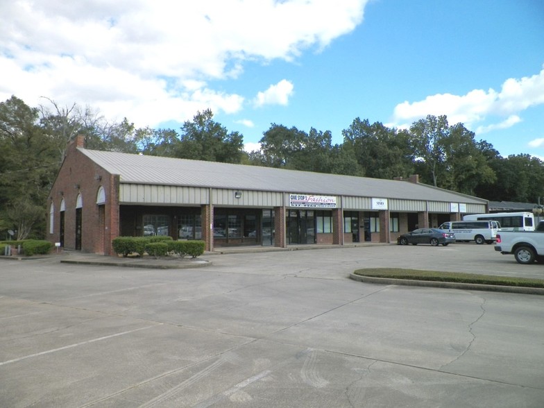 2424 Old Sterlington Rd, Monroe, LA à louer - Photo du bâtiment - Image 3 de 57