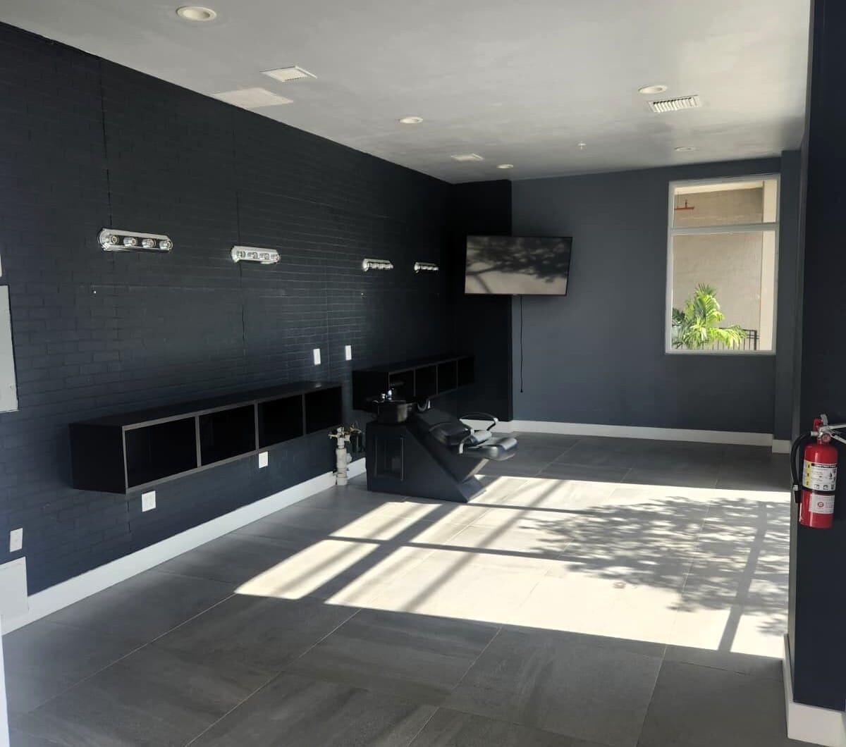 961 SW 7th St, Miami, FL for lease Primary Photo- Image 1 of 46